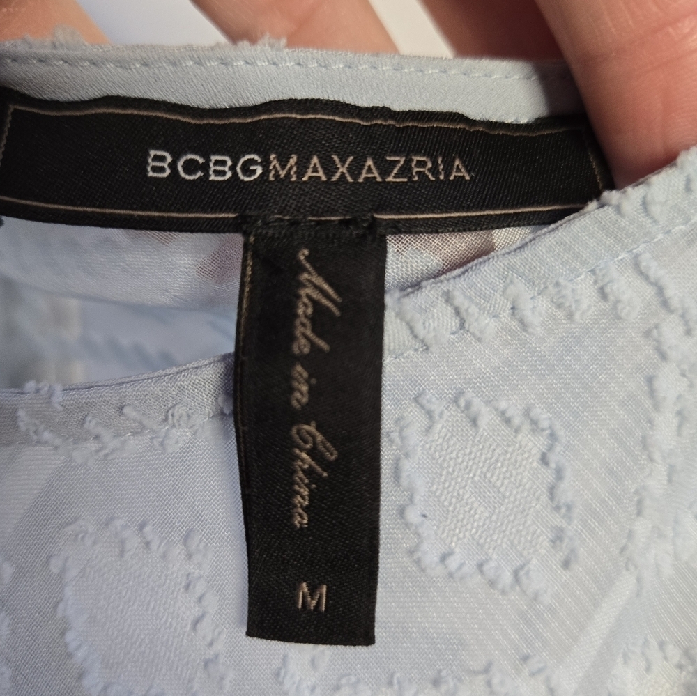 🌟 BCBG Light Blue Cold Shoulder Lace Sleeve Dress – Size M 🌟 - Picture 4 of 7